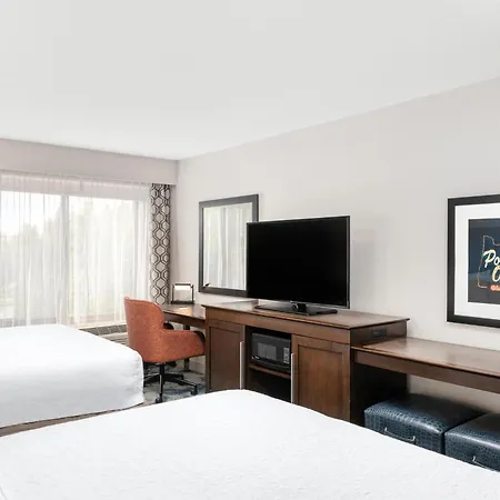 Hampton Inn Portland East-3