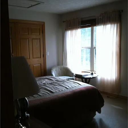 Mount Scott Manor-2